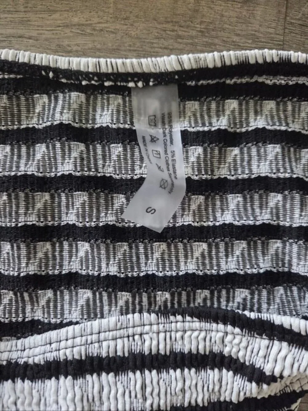 NWOT Shein Striped Black and White Bandeau Bikini Set.